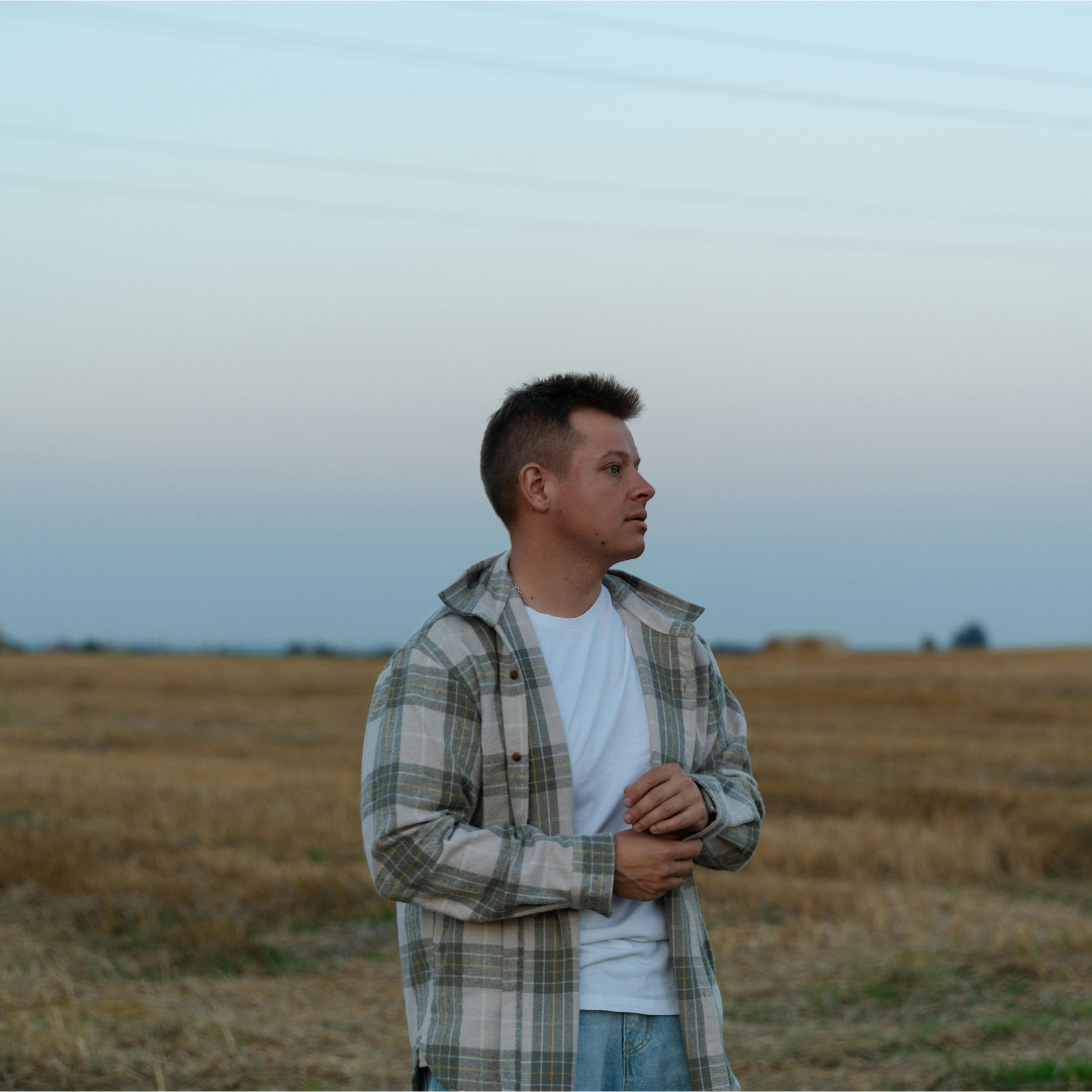 <em>Jhon F.</em>